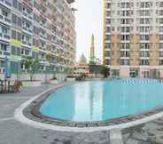 Swimming Pool 3 Warm And Cozy Stay Studio Apartment Margonda Residence 2