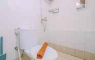 Toilet Kamar 4 Big And Cozy 1Br Bassura City Apartment Near Mall