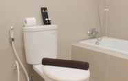 Toilet Kamar 7 Spacious And Elegant Studio Azalea Suites Apartment