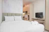 ห้องนอน Elegant And High Floor Studio At Ciputra World 2 Apartment