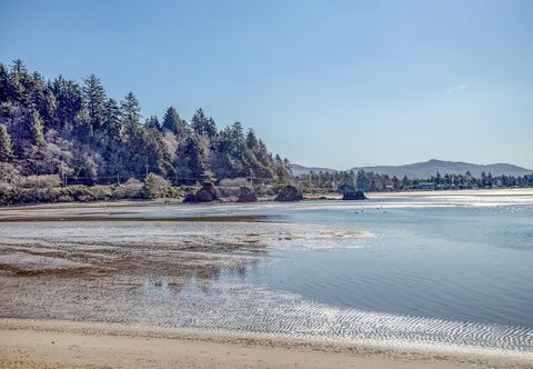 Others Rooftop Ocean Views and Entertainment Area - Gorgeous Coastal Haven