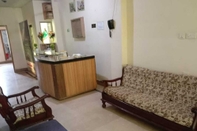 Lobi Chinar Guest House