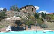 Swimming Pool 3 Charming Villa With 6 Bedrooms in Umbria - Italy