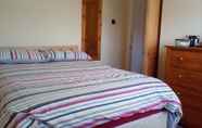 Bedroom 2 1-bed Apartment in Bridport Great Location