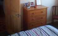 Bedroom 4 1-bed Apartment in Bridport Great Location