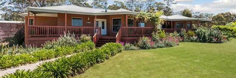 Exterior Heathcote Holiday FarmStay 5BRM Villa