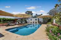 Swimming Pool Heathcote Holiday FarmStay 5BRM Villa