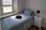 Bedroom Lovely 2-bed Apartment in Wincanton Somerset