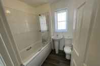 In-room Bathroom Ammaculate 3 Bedroom Property Near Caltic Manor