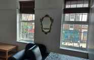 Lobi 6 London Edgware Station Apartment