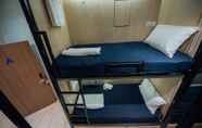 Bilik Tidur 4 Bluewaters Pods At Bugis - Hostel