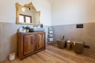 In-room Bathroom Relais San Baio