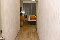 ห้องนอน Days Inn by Wyndham Bronx NYC