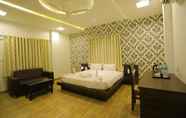 Bedroom 3 Raha Hotel