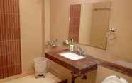 In-room Bathroom 4 Gupta Residency Near Noida Sector 50 Metro Station