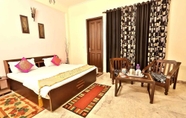 Bilik Tidur 5 Gupta Residency Near Noida Sector 50 Metro Station