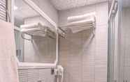 In-room Bathroom 5 Platinum Otel
