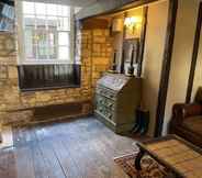 Lobby 2 Stunning 2 Bed Cotswold Cottage Winchcombe