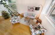 Ruang Umum 2 Smile Villa With Terrace Garden Aircondition and Parking in the Beloved D Bling in Vienna