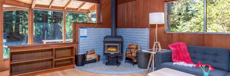 Lobby Forest Sea Cabin