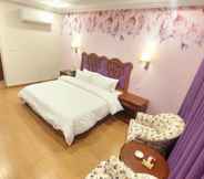 Kamar Tidur 7 Hotel One Sargodha