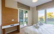 Bedroom 4 Spacious Villa With Private Pool and Garden in Kartepe Near Sapanca