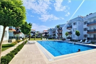 Swimming Pool Cozy Flat With Shared Pool and Balcony in Dalaman