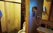 In-room Bathroom 3 Villa Near Sapanca Lake With Jacuzzi Shared Pool