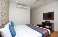 ห้องนอน 6 Hotel Mukund Residency