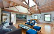 Common Space 6 Stunning 2 Bedroom Mezzanine Loft in Portobello