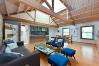 Common Space Stunning 2 Bedroom Mezzanine Loft in Portobello