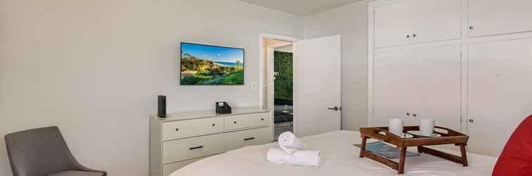 ห้องนอน Signature KING 1BR Apt In San Clemente Beach! (AC)