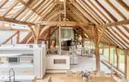 Sảnh chờ 6 Luxury 3 Bedroom Barn Conversion - Canterbury