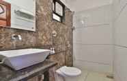 In-room Bathroom 2 Motel Sanvaria Regency