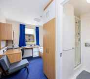 In-room Bathroom 6 Ensuite Rooms at Westminster Hall-OXFORD - Campus Accommodation