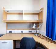 Bedroom 5 Ensuite Rooms at Westminster Hall-OXFORD - Campus Accommodation