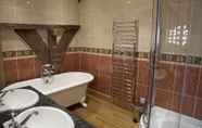 Toilet Kamar 3 Townhouse Ludlow