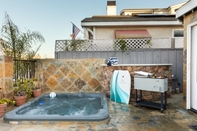 Fasilitas Hiburan Sand Castle by Avantstay Beach House on Balboa Peninsula w/ Patio & Hot Tub