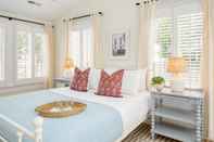 Bedroom Sawyer by Avantstay Stunning Isle Of Palms Home w/ Pool!