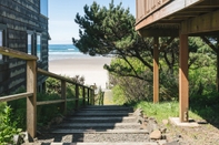 Exterior Pacific House by Avantstay Bright Airy Home w/ Direct Access to Cannon Beach