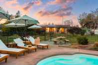 Swimming Pool Mockingjay by Avantstay Peaceful Ranch Home w/ Spa & Pool