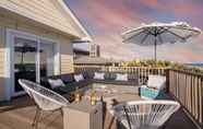 Common Space 3 Lighthouse by Avantstay Beachfront View Home w/ Pool Table & Ping Pong