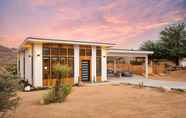 Exterior 2 Chicory by Avantstay Modern Desert Retreat w/ Hot Tub