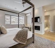 Bedroom 7 Main Street Retreat by Avantstay Stunning Townhouse in the of Park City