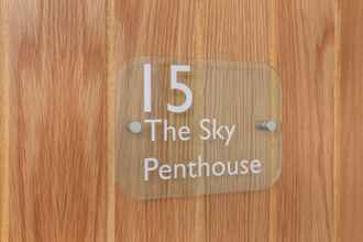 Lobi 4 The Sky Penthouse