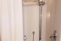 In-room Bathroom Flotel St-Paul-Ile-aux-Noix