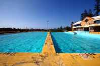 Swimming Pool Beach Park Motel