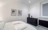 Bedroom 3 Stunning Luxury Apartment Near Motherwell