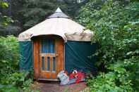 Common Space Nauti Otter Inn and Yurt Village