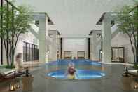 Swimming Pool Hotel Marquis